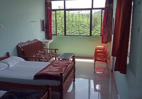 Green Mount Homestay | Rooms & Caretaker