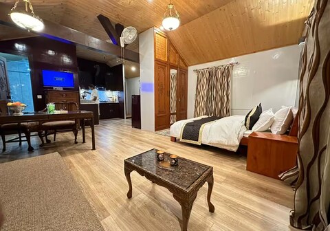 Water Chalet/Studio Apart near Dal Lake