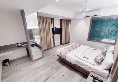 Hotel Everest Residency