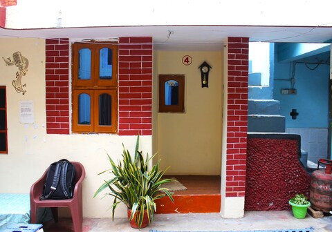 Mishra Ganesh Shankar Homestay | Assi Ghat