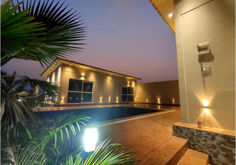 Shaw's 4BHK Luxurious Green Escape by GRB