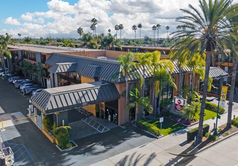 Best Western Plus Stovall's Inn