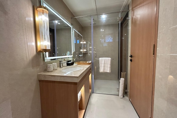 SCYLLA Luxury Resort & Spa