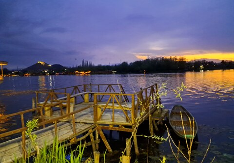 LakeSide Homestay | Srinagar