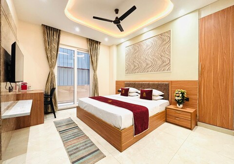 Goel Villa and Hotel