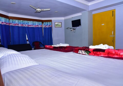 Beds & Dreams paying Guest Rooms