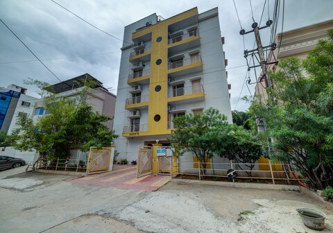 Falcons Nest | Studio Service Apartment