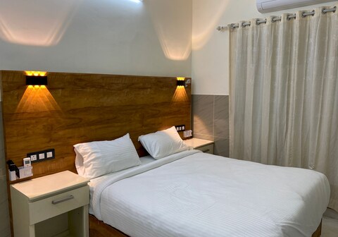 Super Collection O Trivandrum Airport