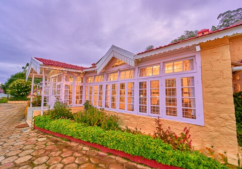 Taj Mahal Vintage Villa by VOYE HOMES