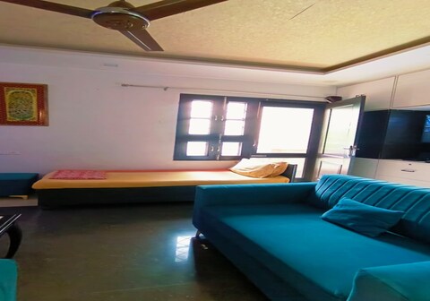 PEARL BNB 2BHK NORTH CAMPUS