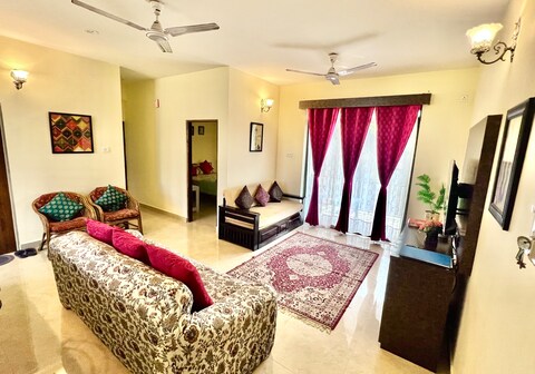 The Cider C 2BHK Apartment - Sleeps 8