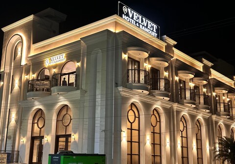 Velvet Hotel & Banquet