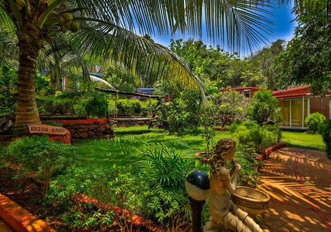 Curlies Shiva-valley Cottages by BelloStay