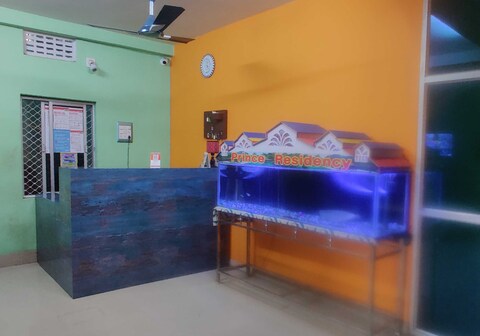 Hotel O H Prince Residency