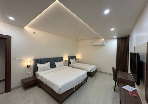 Hotel Sanidhyam Bliss