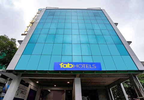 FabHotel Global Spaces - Nr. NESCO Exhibition Center