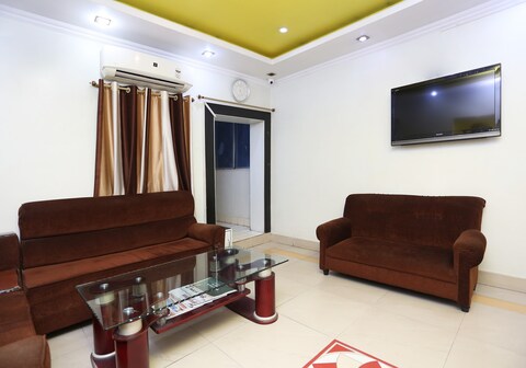 Hotel O New Mega Palace