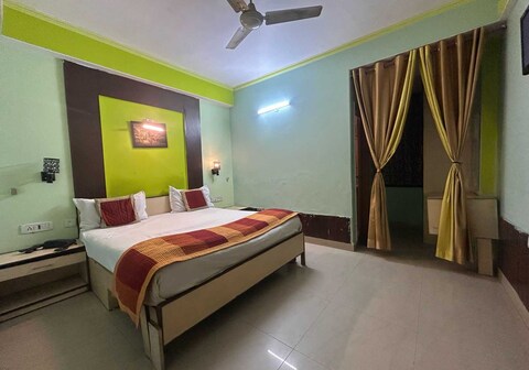 Hotel O Gandhi Path Vaishali Nagar