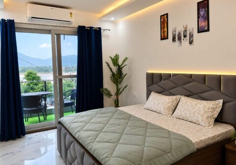Trinity Peaks Ganga View Escape