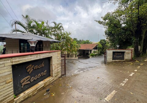 YASH RESORT