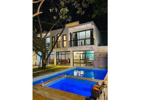 Jungle Villa 4BHK with Pvt Pool