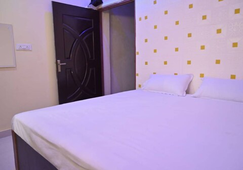 New Kashi Paying Guest House Varanasi