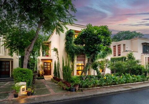 V Are Family Nine Forest Drive Manesar Golf Villa