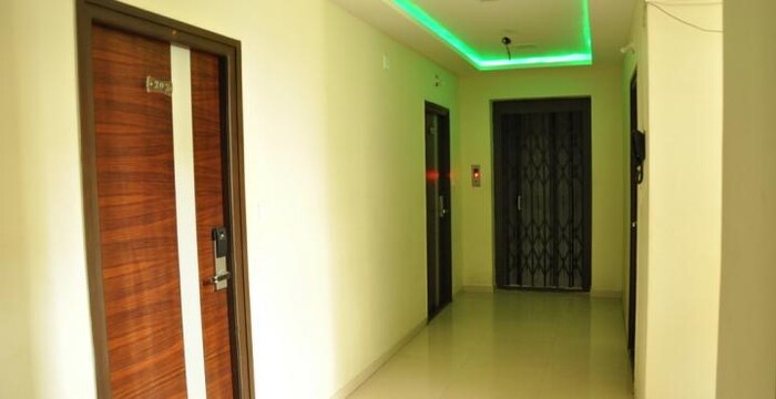 Vaibhav Inn Hotel-Corridr 1