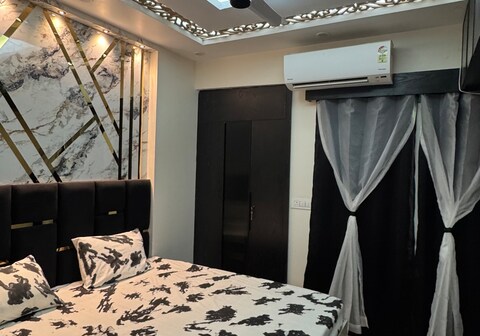 Raabta Retreat by Ruby