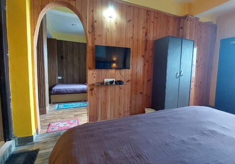 Monratino 2-Bedroom Apartment with Kitchenette