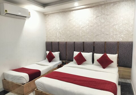 Hotel Lotus Arc Near IGI Airport