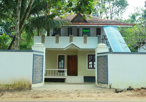 Marari Sharon Homestay