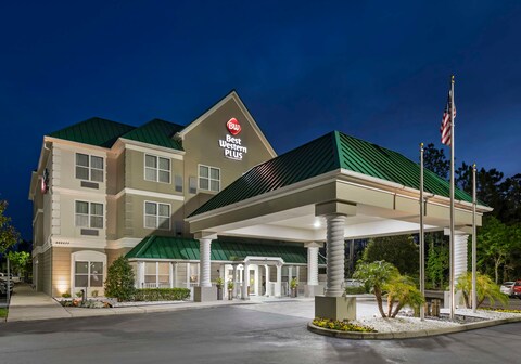 Best Western Plus First Coast Inn & Suites