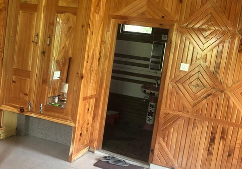 BIRDS LOVE HOUSe Kalgha