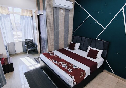 Hotel Shri Gopala Dham