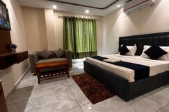 Hotel O THE ROYAL, Noida Hotel O THE ROYAL, Noida