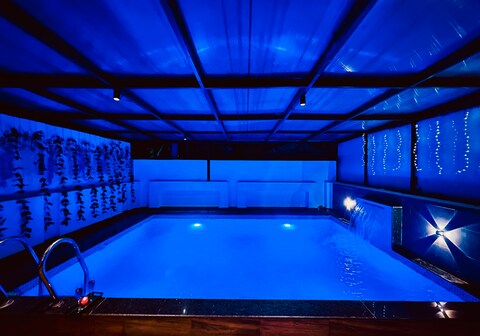 Asmeera Stays 2BHK Pinewood with swimming pool