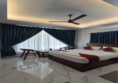 Emza Suites