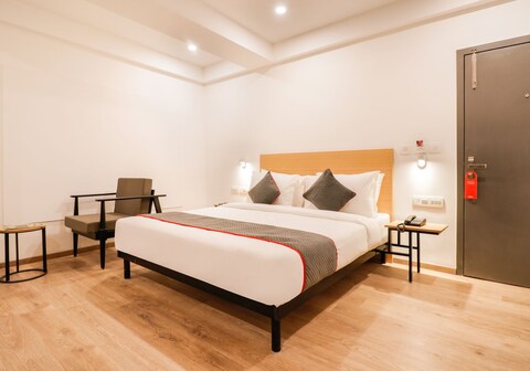 Townhouse South Tukoganj