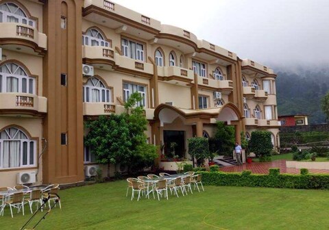 IMPERIAL HEIGHTS BY NIRVANA