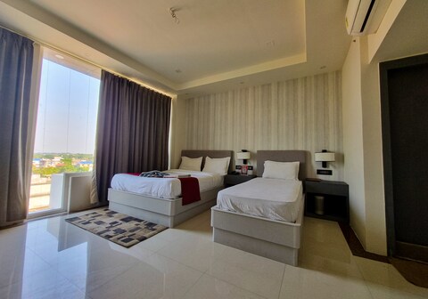 Hotel Ambitions