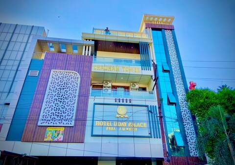 HOTEL UDAY PALACE