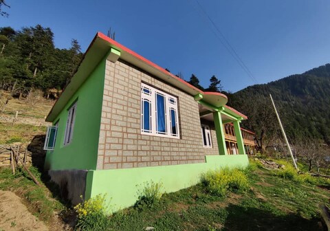 Farm stay suitable for workation in fruit orchard.