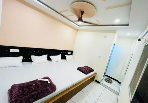 Hotel Mahakal Naman Palace