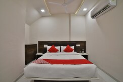 OYO 27031 Hotel Maan Palace, Ahmedabad OYO 27031 Hotel Maan Palace, Ahmedabad