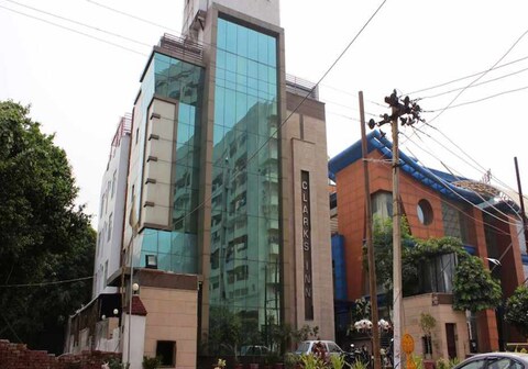 Hotel CLARK INN KAUSHAMBI