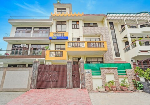 FabHotel The Everest 43