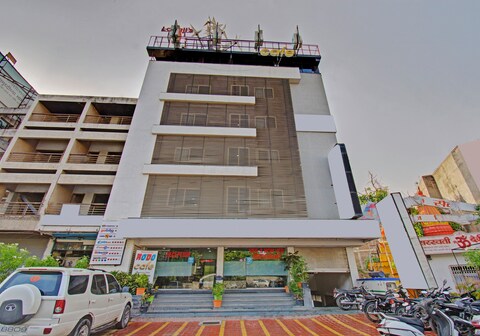 Treebo Lalaji's Executive