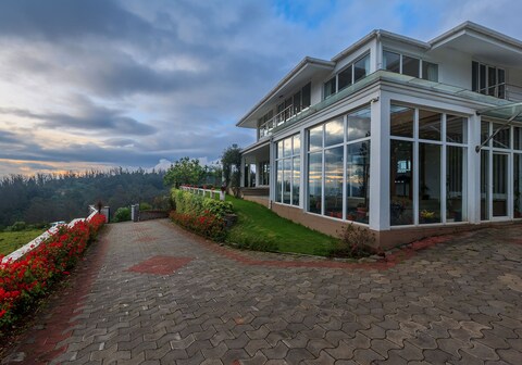StayVista | The Lilly 4 BHK Villa