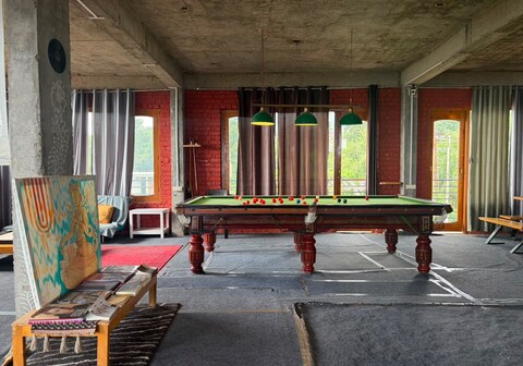 Flyscape Hostel